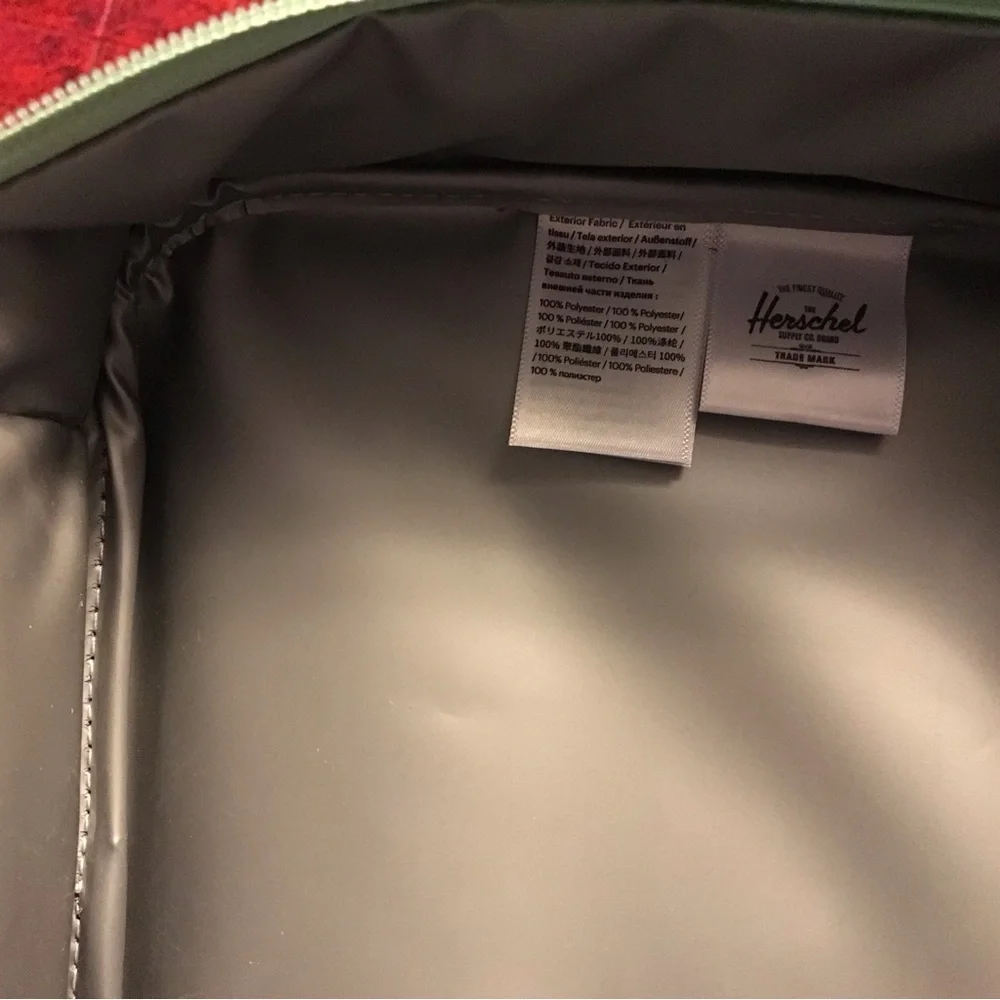 NWT Herschel Supply Pop Quiz Lunch Box